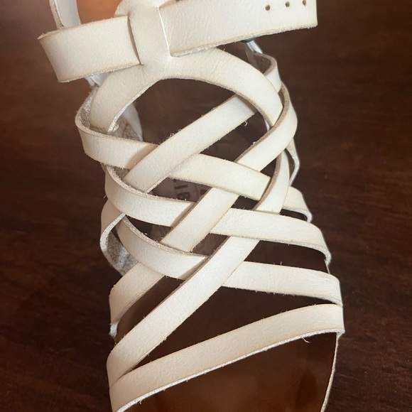 Women's Blowfish Cream Wedge Sandals - Picture 4 of 6